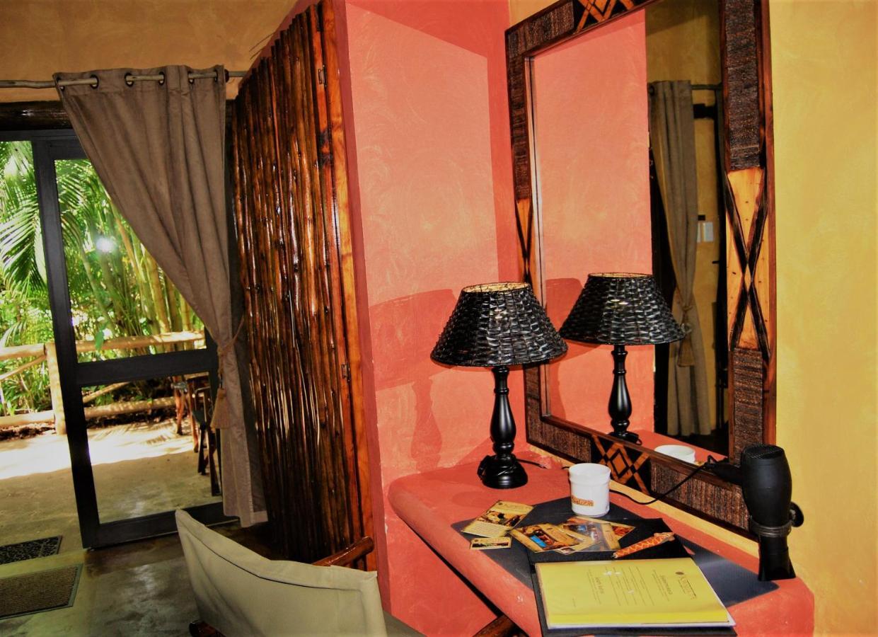 Отель Kwalucia Private Safari Retreat Сент-Люсия Экстерьер фото